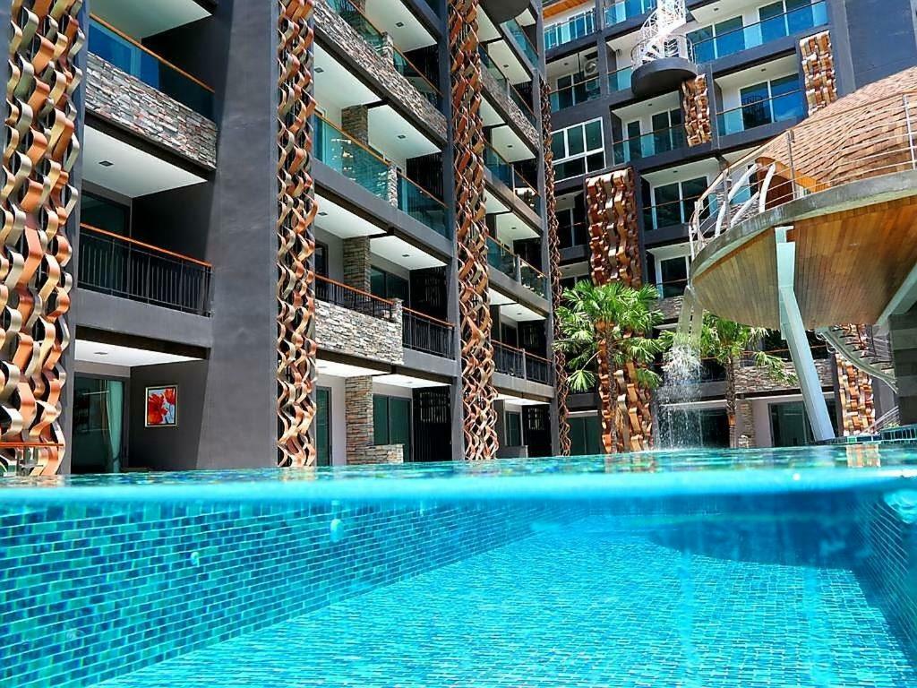 Emerald Terrace Patong Esterno foto